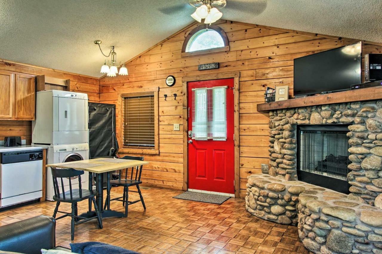 River Rush- Cozy Riverfront Cabin 5 Mi To Pigeon Forge Sevierville Exterior foto